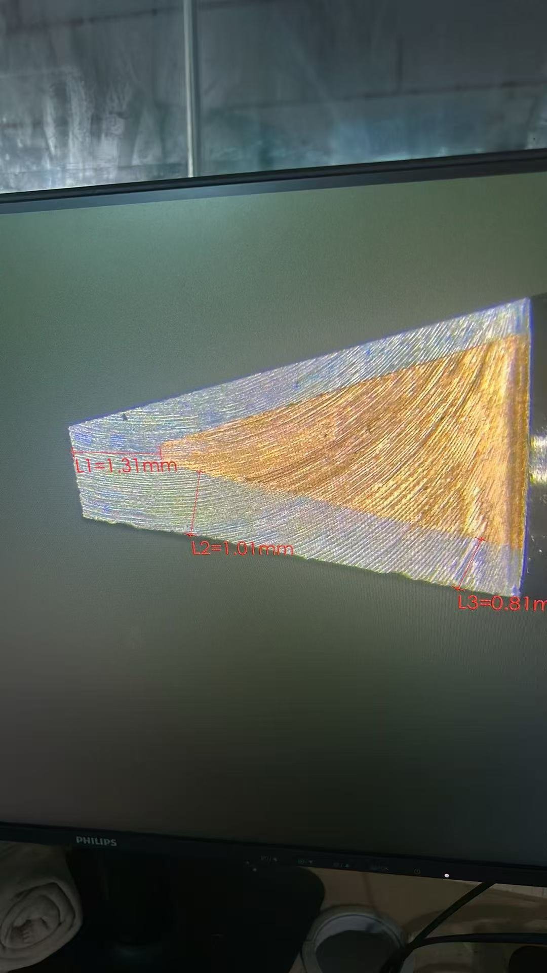 Microscope cross-section of soldering tip iron plating layer — chisel tip L1:1.31mm